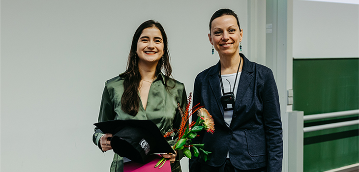 Zeugnisübergabe bei der dezentralen Absolventenverabschiedung der FEIT ©Jana Dünnhaupt Zeugnisübergabe bei der dezentralen Absolventenverabschiedung der FEIT ©Jana Dünnhaupt